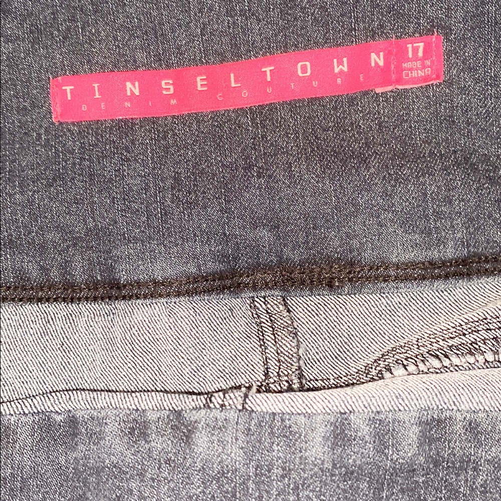 8 button high rise denim shorts - Picture 6 of 6